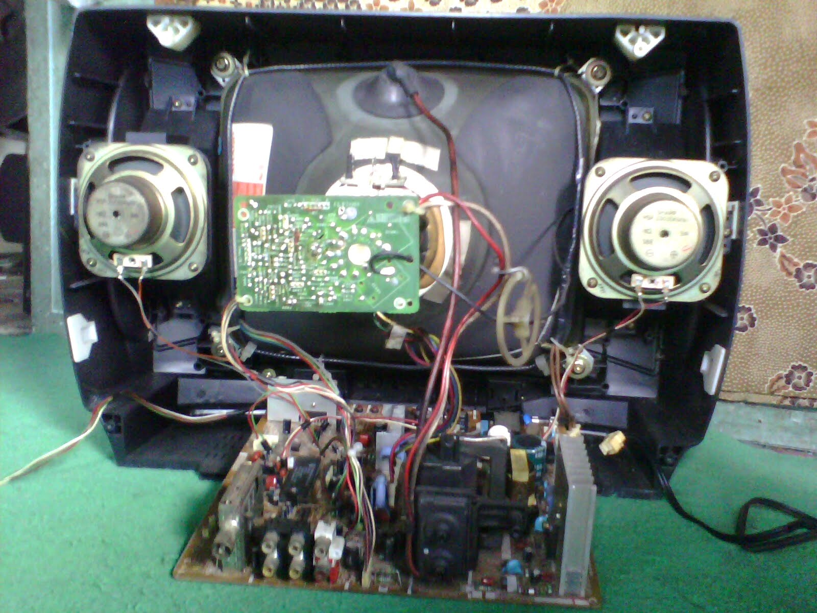 Jasa Service TV Di Bekasi Barat